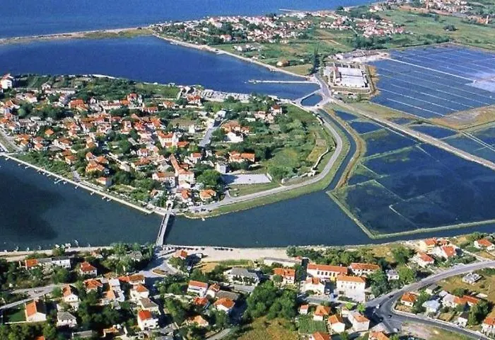 شقة In Zadar With Balcony, Air Conditioning, Wifi, Washing Machine 3796-6 زاتون