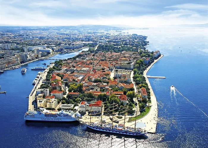 In Zadar With Balcony, Air Conditioning, Wifi, Washing Machine 3796-6 شقة *